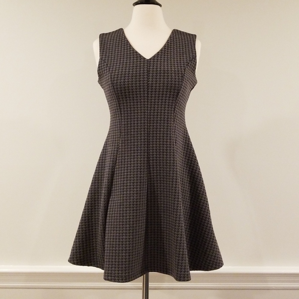 Sleeveless fall dress